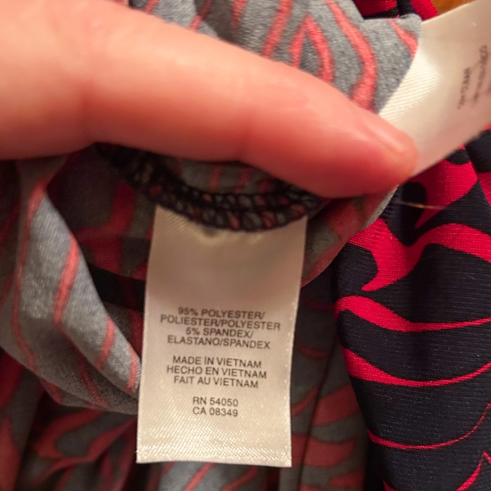 Faux wrap stretchy red and navy geometric dress (hidden birds) - Picture 4 of 4